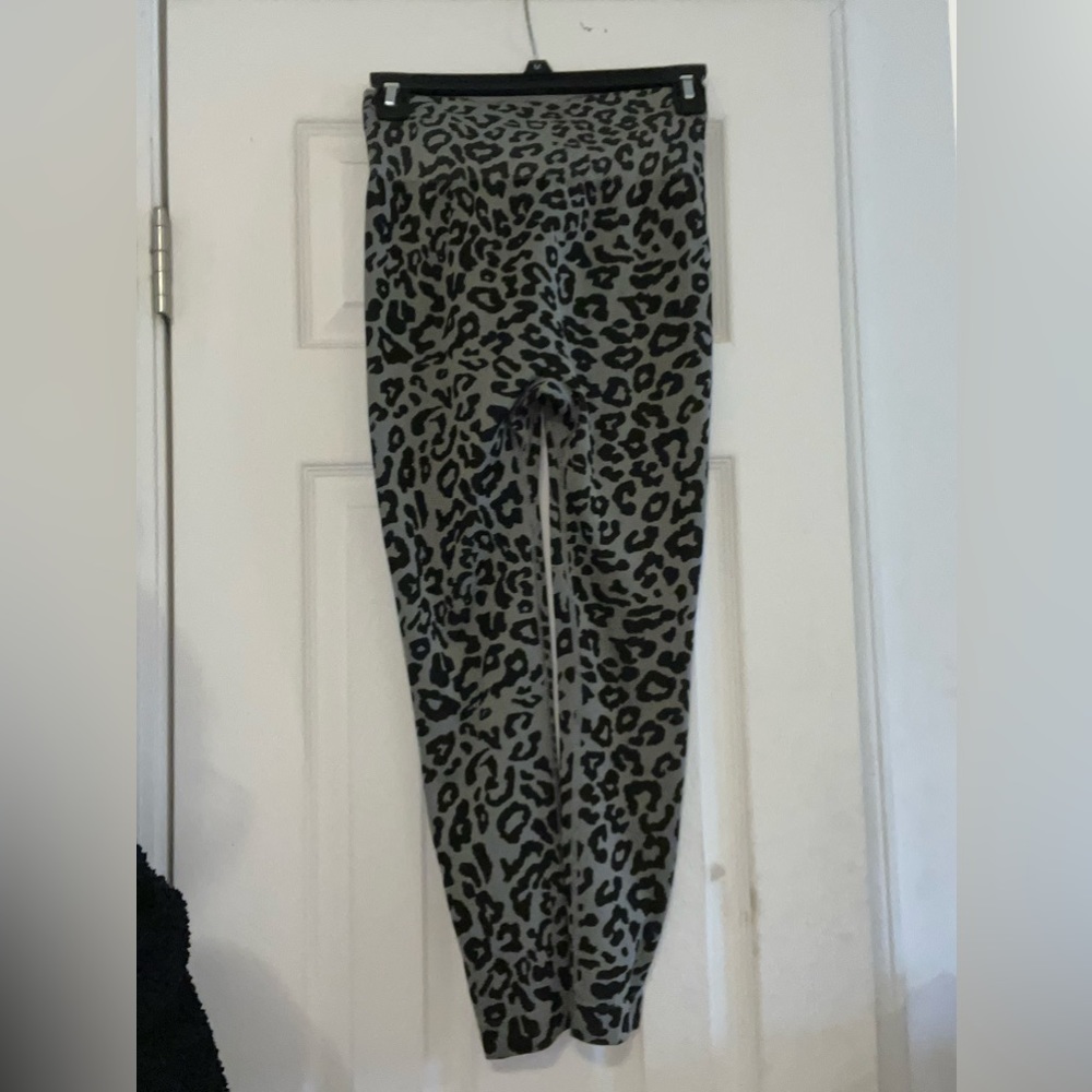 black cheetah leggings